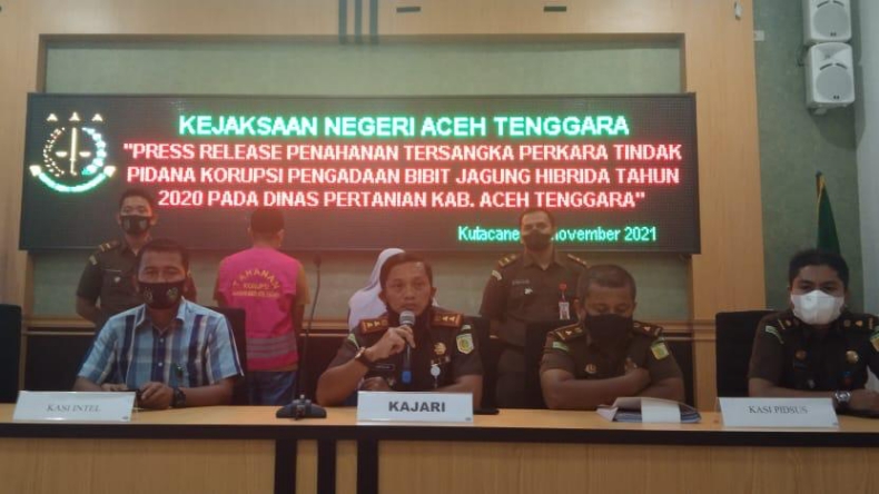 2 Tersangka Dugaan Korupsi Pengadaan Bibit Jagung Hibrida di Aceh Ditahan