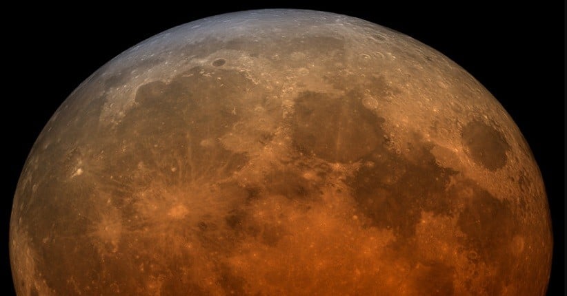 Gerhana Bulan Terlama Terjadi Malam Ini, Warga Bandung Bisa Lihat Pukul 19.00 WIB 