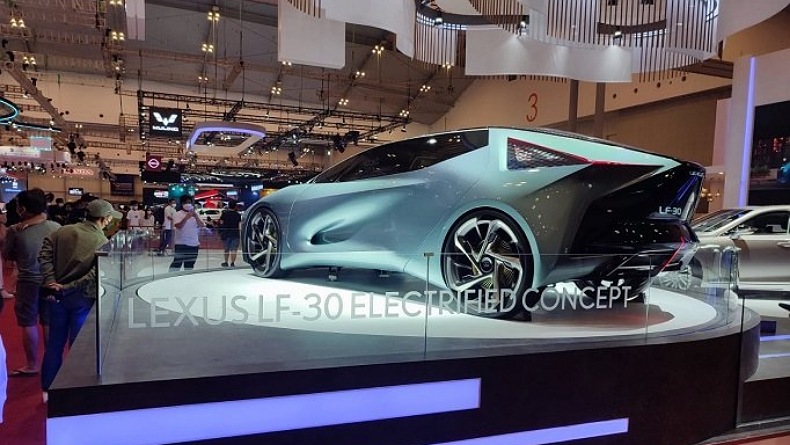 Peminat Mobil Listrik Pertama Lexus Banyak, Pembeli Rela Antre hingga Tahun Depan