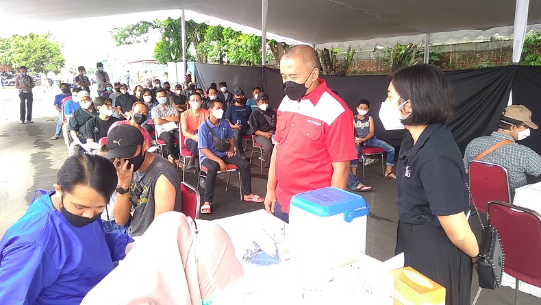 Vaksinasi Massal Lotte Mart-MNC Peduli Bentuk Kepedulian kepada Warga Bandung