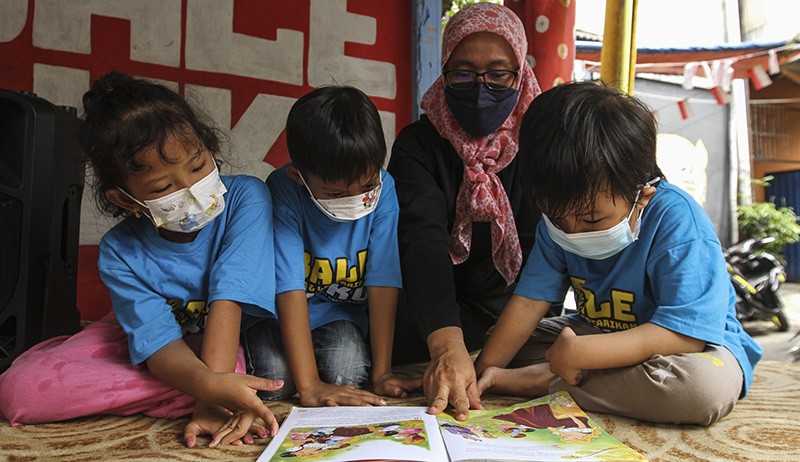 Peringatan Hari Anak Sedunia di Bale Buku Cakung - Bagian 2