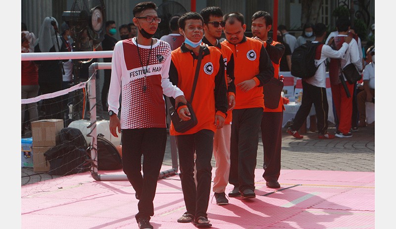 Serunya Penyandang Tunanetra Bermain Sepak Bola di Semarang - Bagian 5