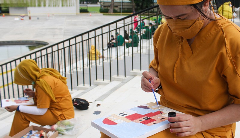 Nakes Makan Buah Bersama Peringati Hari Kesehatan Nasional 2021 - Bagian 3