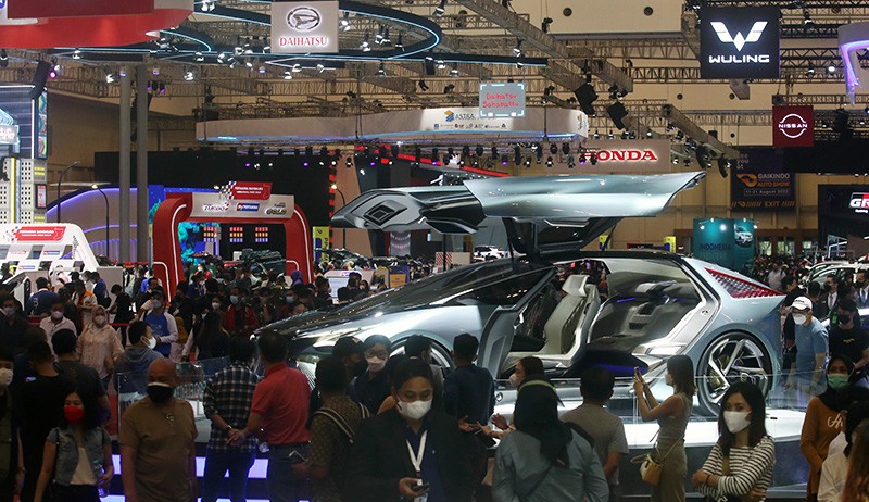 Hari Terakhir, Pengunjung Padati Pameran Otomotif GIIAS 2021 - Bagian 1