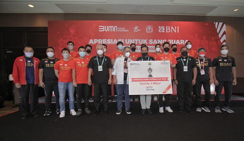 BNI Serahkan Dana Pembinaan Sebesar Rp5 Miliar kepada PBSI dan Tim Thomas Cup 2020 - Bagian 2