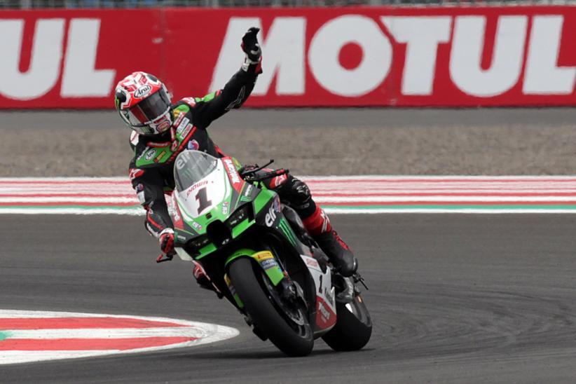 Jonathan Rea Menang Race 1 WSBK 2021 Mandalika, Toprak Razgatlioglu Juara Dunia - Bagian 2