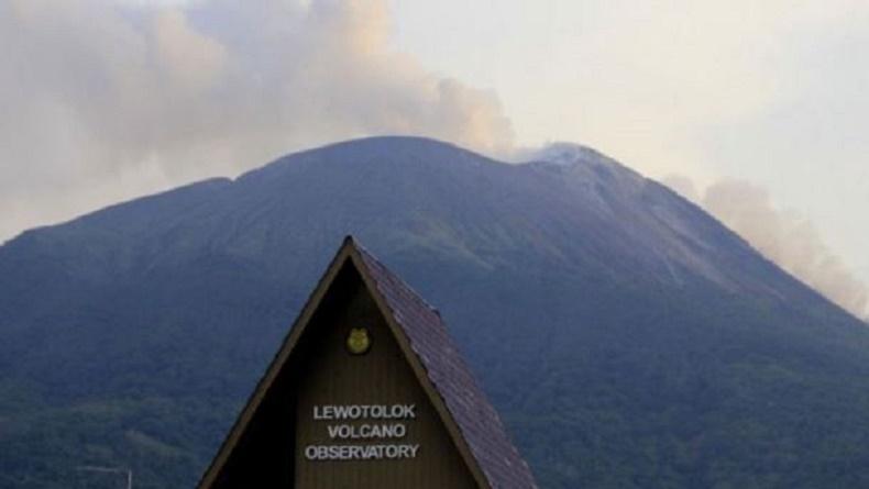title Gunung Ile Lewotolok Sepekan 179 Kali Meletus, Ketinggian Erupsi Capai 2.000 Meter Gunung Ile Lewotolok Sepekan 179 Kali Meletus, Ketinggian Erupsi Capai 2.000 Meter