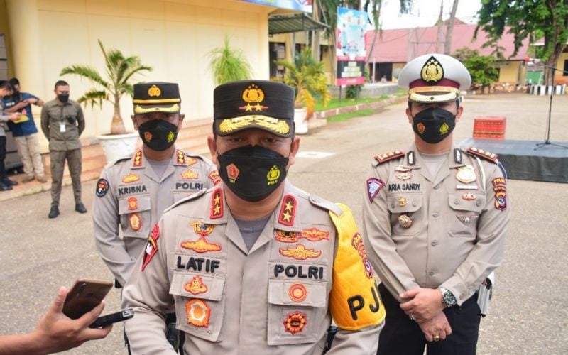 title Oknum Brimob Penembak Warga Terancam Dipecat, Kapolda Maluku : Banyak Anggota Lebih Bagus Oknum Brimob Penembak Warga Terancam Dipecat, Kapolda Maluku : Banyak Anggota Lebih Bagus