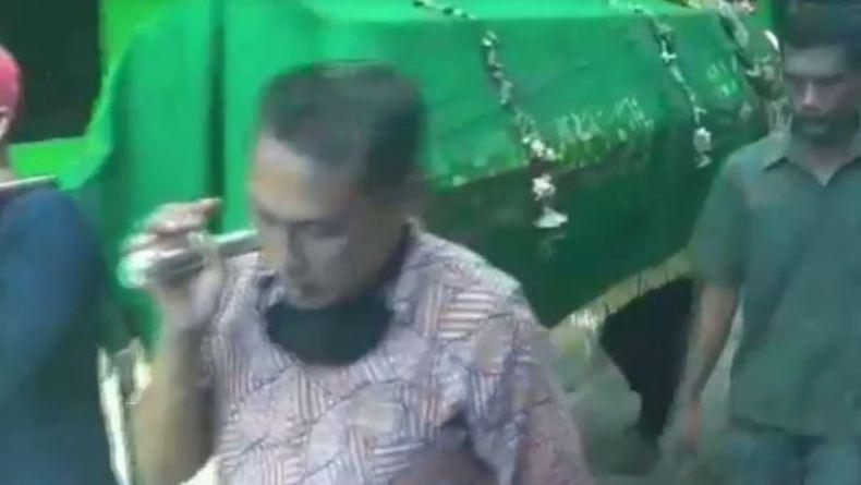 Suasana Duka Warnai Pemakaman Perempuan Asal Tegal yang Tewas Dibunuh Suami 