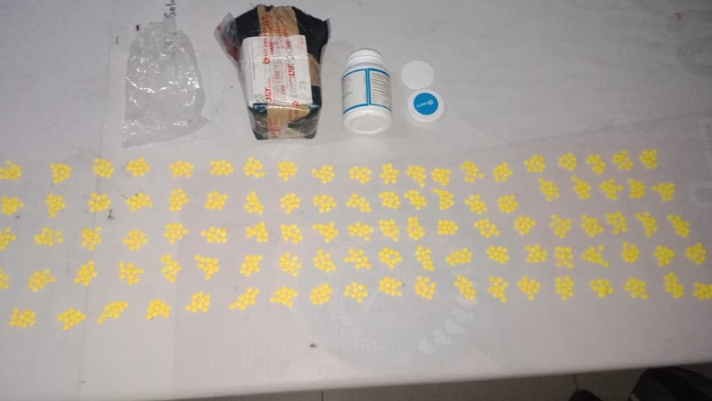 title Pengedar 1.000 Butir Trihexyphenidyl Ditangkap Satres Narkoba Polresta Manado Pengedar 1.000 Butir Trihexyphenidyl Ditangkap Satres Narkoba Polresta Manado