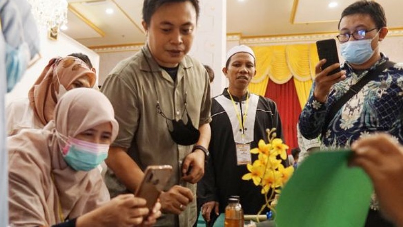 Disnaker Kota Gorontalo Latih Ratusan UMKM Kembangkan Penjualan di Sosial Media 