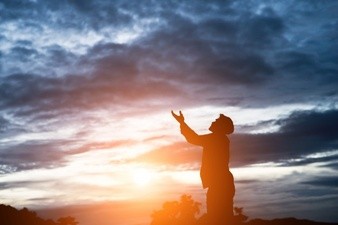 Istidraj: Pengertian, Tanda-tandanya dalam Alquran & Hadits, serta Hukuman