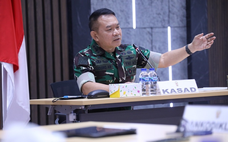 Jenderal TNI Dudung Beri Pengarahan ke Prajurit Kodam Kasuari