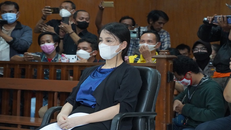 JPU Kejagung Cabut Tuntutan 1 Tahun Penjara, Valencya Bebas dari Hukuman