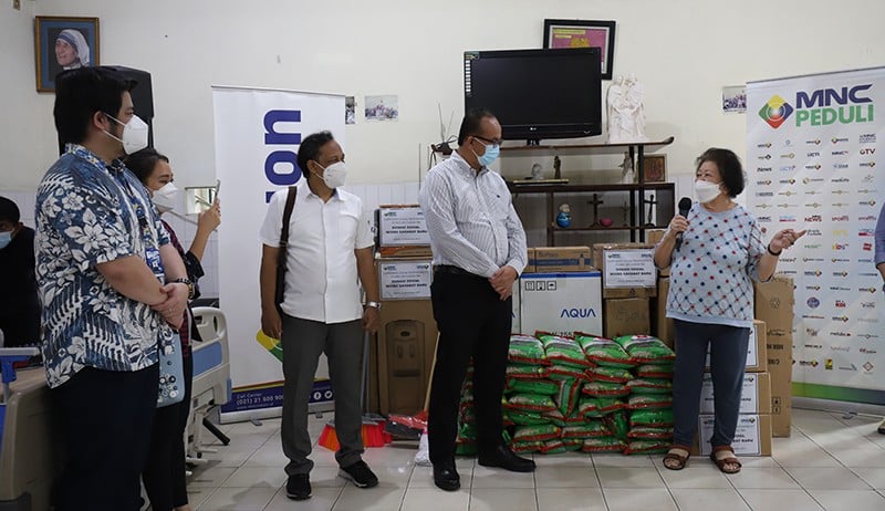 MNC Sky Vision dan MNC Peduli Berikan Bantuan untuk Lansia di Jakarta Barat  - Bagian 2