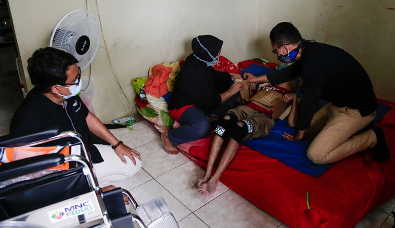 MNC Peduli Salurkan Bantuan untuk Slamet, Penyandang Cerebal Palsy Sejak Lahir - Bagian 3