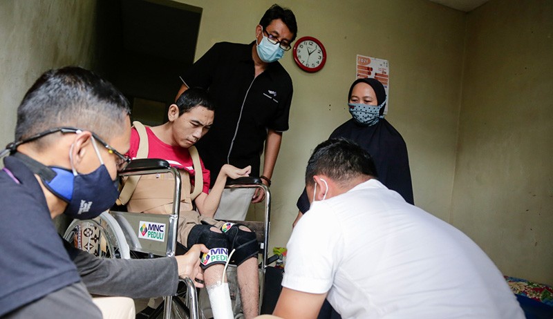 MNC Peduli Salurkan Bantuan untuk Slamet, Penyandang Cerebal Palsy Sejak Lahir - Bagian 2