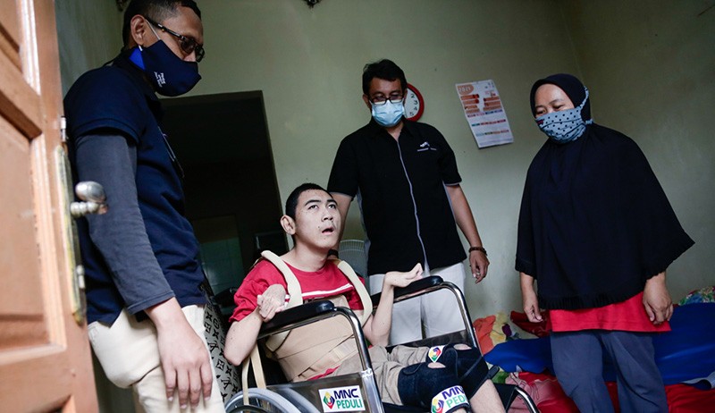 MNC Peduli Salurkan Bantuan untuk Slamet, Penyandang Cerebal Palsy Sejak Lahir - Bagian 1