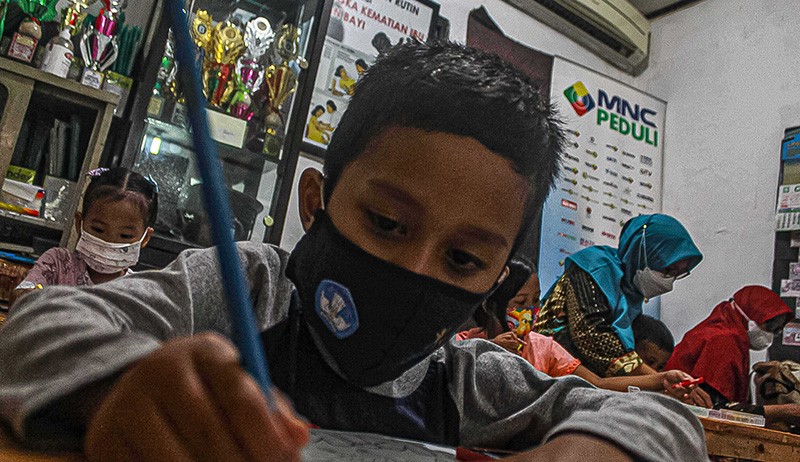 MNC Peduli Salurkan Peralatan Pendidikan ke PAUD Flamboyan 4 Petojo Utara - Bagian 3