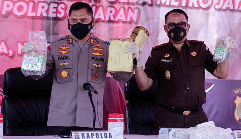 Penampakan 1,74 Ton Narkotika Dimusnahkan Polda Metro Jaya - Bagian 4