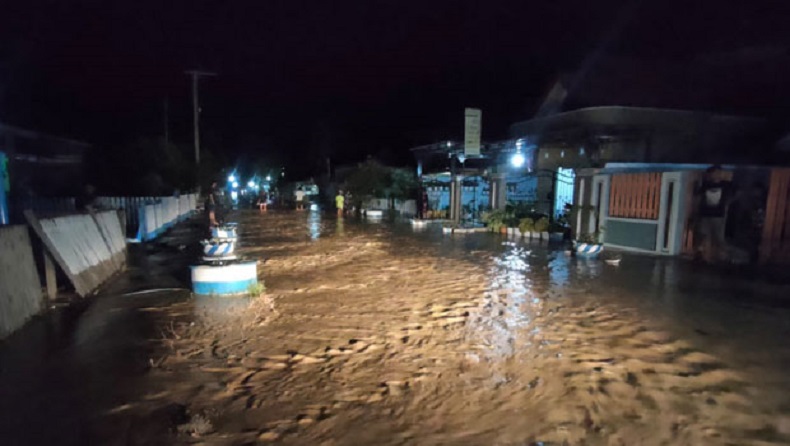 Banjir Bercampur Lumpur Terjang Sejumlah Desa di Luwu