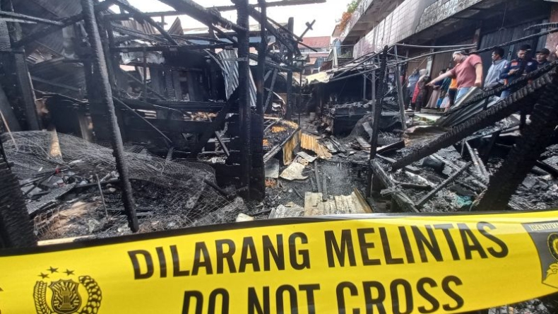 Polisi Amankan Terduga Pembakar Pasar Bawah Bukittinggi, BBM Pertalite Disita