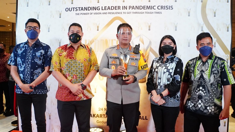 Polresta Sidoarjo Raih Anugerah Indonesia Award 2021