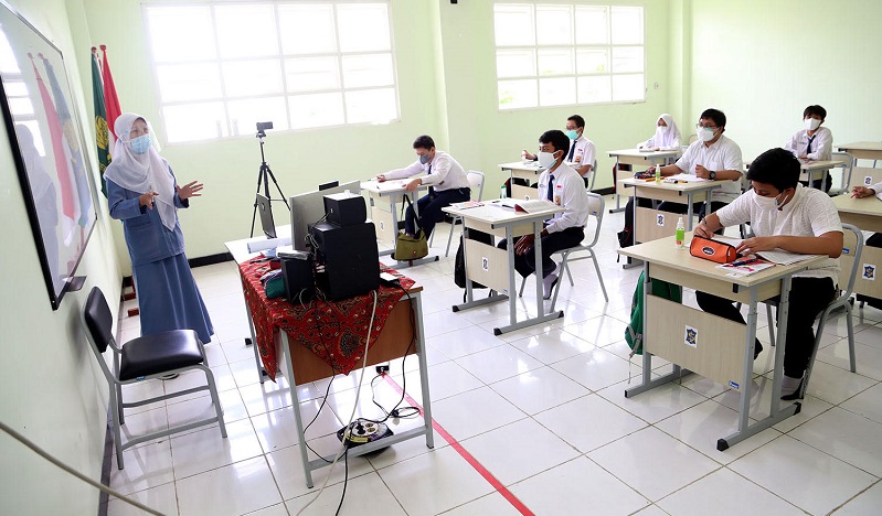 title Lolos Asesmen, 968 SD dan SMP di Surabaya Mulai Gelar PTM Terbatas Lolos Asesmen, 968 SD dan SMP di Surabaya Mulai Gelar PTM Terbatas