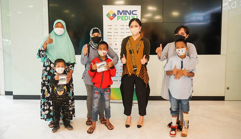 MNC Peduli Berikan Alat Bantu Dengar dan Kaki Palsu untuk Penyandang Disabilitas - Bagian 7