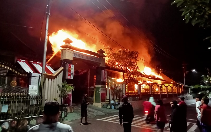 Kebakaran SMP 1 Prabumulih Hanguskan Dokumen Penting, Polisi Periksa Sejumlah Saksi 