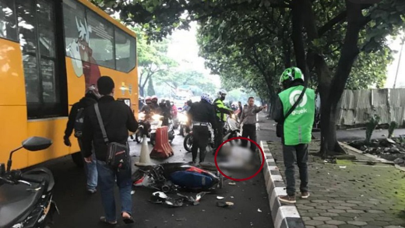 Tabrak Pohon di Jalan Soekarno-Hatta Bandung, Pengendara Motor Tewas di TKP