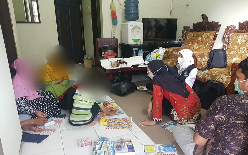 Mensos Risma Kirim Tim Pulihkan Psikis Korban Pemerkosaan dan Penganiayaan di Malang