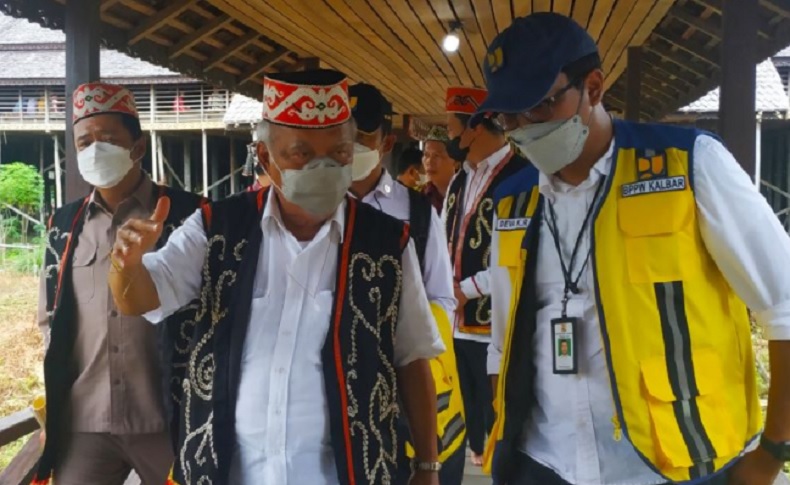 Jalan Kapuas Hulu Kalbar ke Kaltim Selesai 2024, Menteri PUPR: Belum Semua Diaspal