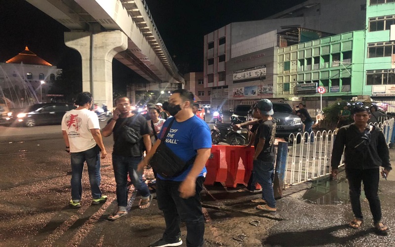 title  Diserang Orang Tak Dikenal, Sopir Angkot Tewas di Sekitar Jembatan Ampera  Diserang Orang Tak Dikenal, Sopir Angkot Tewas di Sekitar Jembatan Ampera
