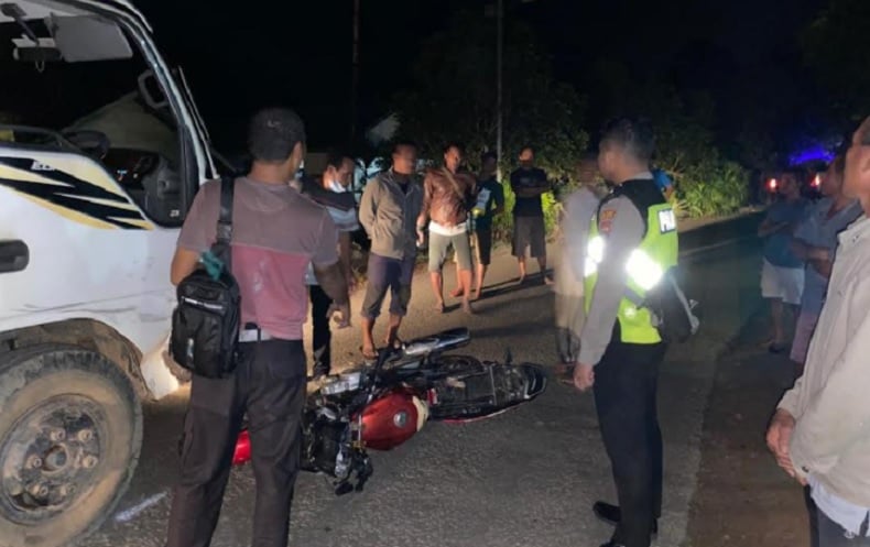 title Tabrakan Maut Motor vs Truk di Bangka Barat, Seorang Tewas Tabrakan Maut Motor vs Truk di Bangka Barat, Seorang Tewas