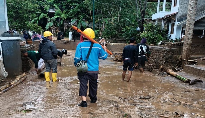 Banjir Bandang Garut Rusak 10 Gardu Listrik, Beberapa Wilayah Masih Padam 
