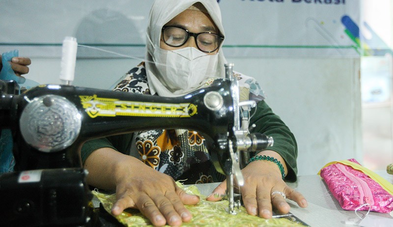 MNC Peduli dan MNC Sekuritas Ajak Ibu-Ibu PKK Olah Sampah Plastik - Bagian 4