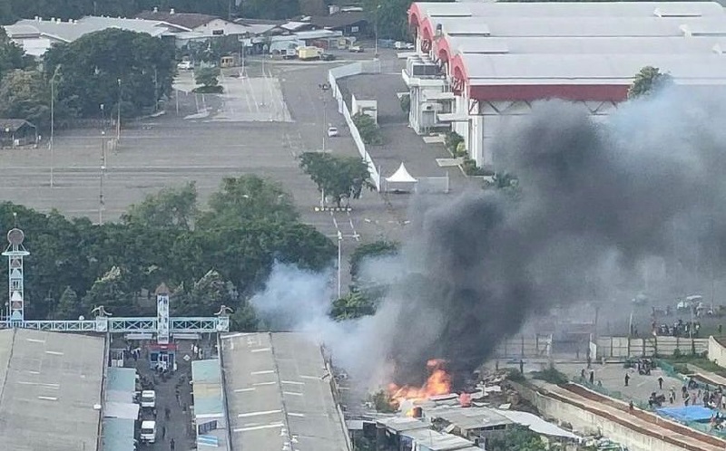 Warung Makan Dekat JIExpo Terbakar, 8 Mobil Damkar Dikerahkan