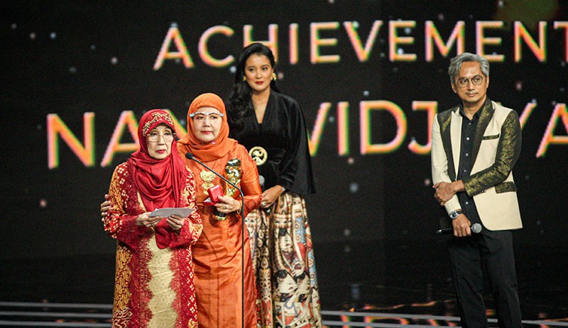 Nani Widjaja Dapat Penghargaan Lifetime Achievement IMA Awards 2021 - Bagian 3