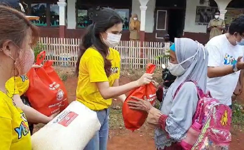 Bersama MNC Peduli Salurkan Bantuan untuk Warga Cijantur Bogor, YEMI: Semoga Meringankan