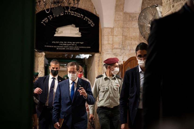 Arab Saudi Kecam Kunjungan Presiden Israel ke Masjid Ibrahimi karena Nodai Kesucian Islam