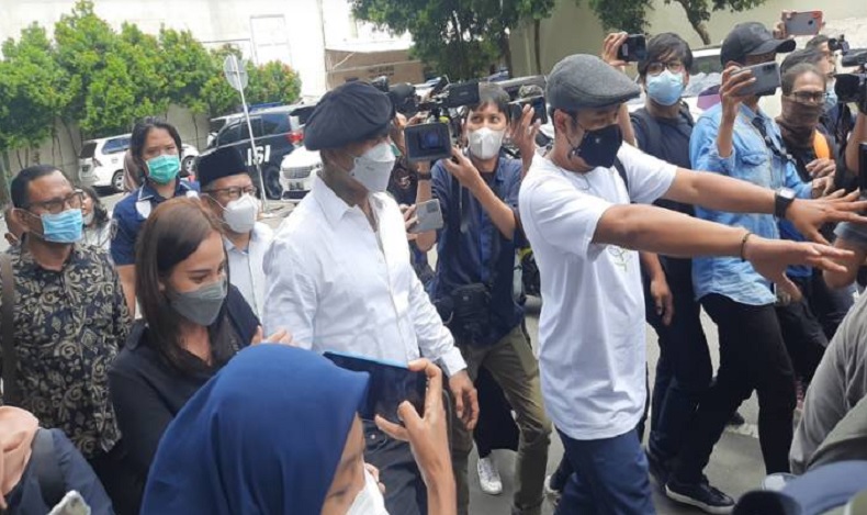 Kasus Pengancaman Adam Deni P21, Jerinx: Kun Fayakun