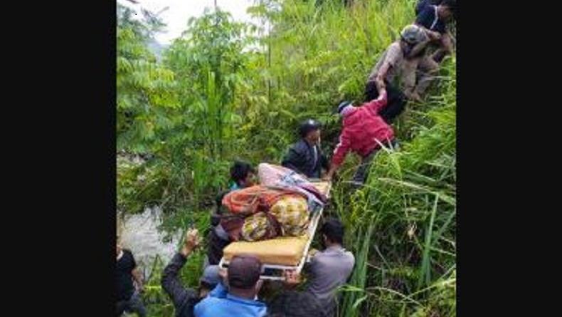 Mamasa Geger Penemuan Mayat Pria dan Motor di Sungai, Diduga Korban Kecelakaan
