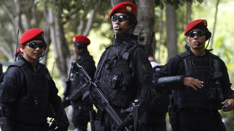 title Kisah Preman Terminal di Semarang yang Jadi Anggota Kopassus Berkat Doa Restu Ibu Kisah Preman Terminal di Semarang yang Jadi Anggota Kopassus Berkat Doa Restu Ibu