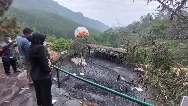 4 Kios di The Lodge Maribaya Lembang Ludes Terbakar, Kerugian Rp100 Juta