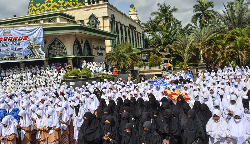 Reuni 212, Ribuan Massa Berkumpul di Masjid Agung Ciamis - Bagian 2
