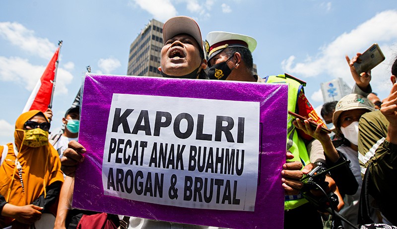 TNI-Polri Bubarkan Aksi Reuni 212 - Bagian 5