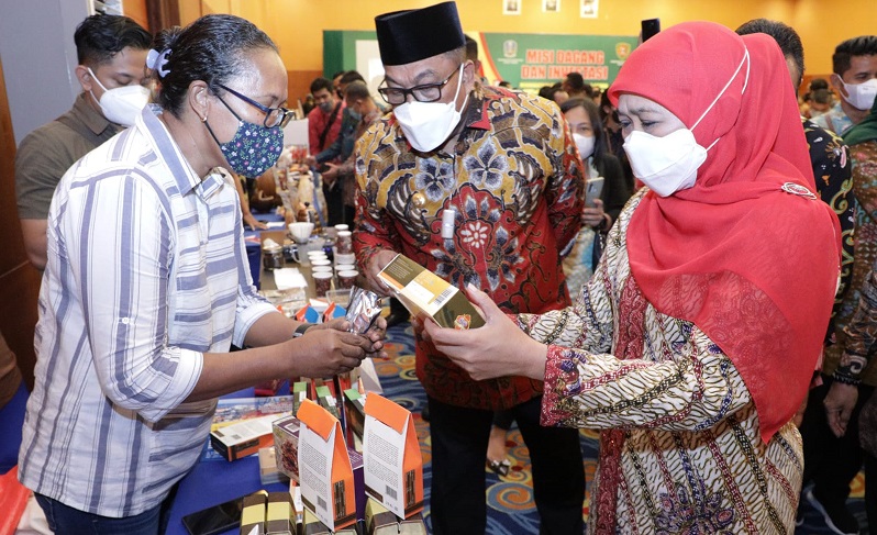 Gubernur Khofifah Dorong Percepatan Pemulihan Ekonomi Jatim dan Maluku akibat Pandemi 