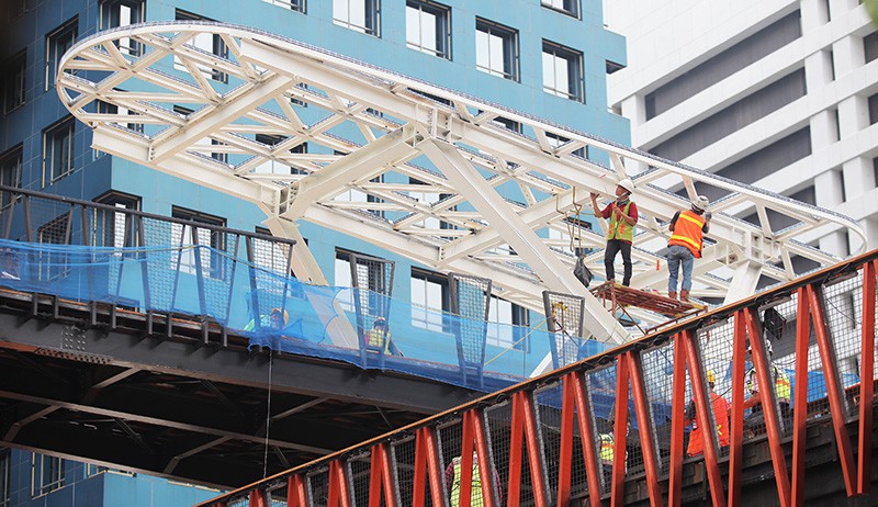 Progres Pembangunan JPO Sudirman dengan Konsep Kapal Pinisi - Bagian 3