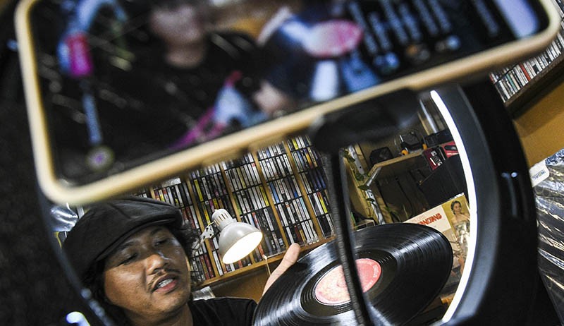 Merawat Piringan Hitam dan Kaset Pita - Bagian 3